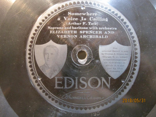 Elizabeth Spencer & Vernon Archibald - Somewhere A Voice Is Calling b/w A Perfect Day
