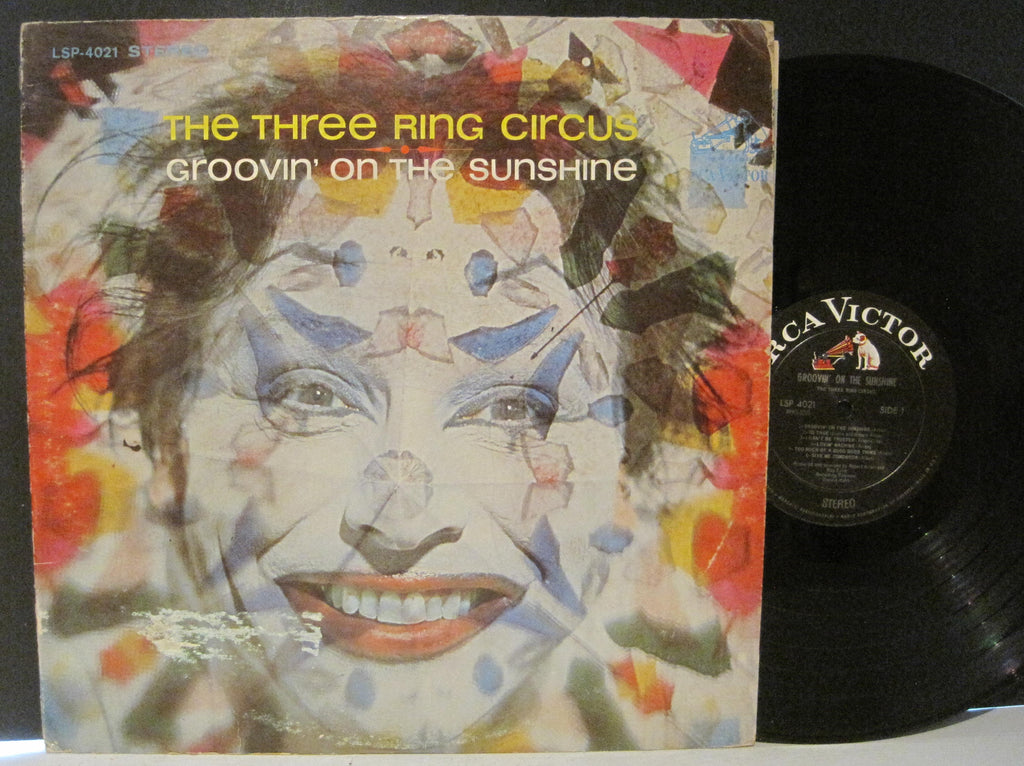 Three Ring Circus - Groovin' On The Sunshine